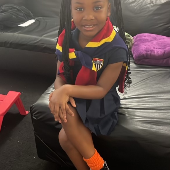 Meet your Posher, Zella - Picture 1 of 1